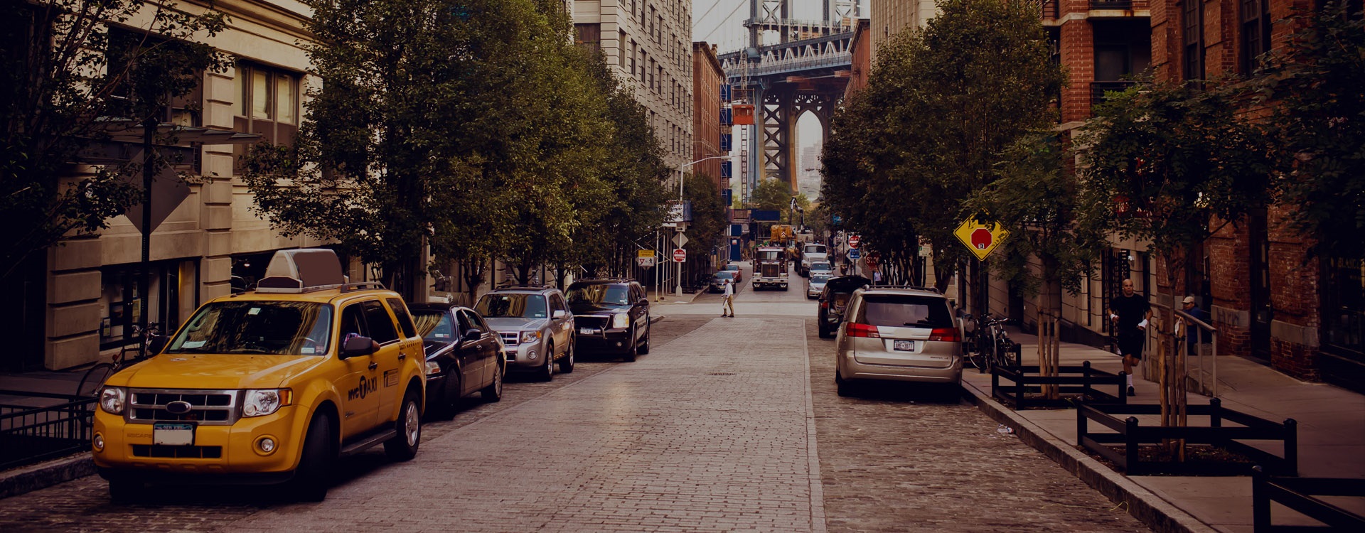 New York City street near Brooklyn Bridge